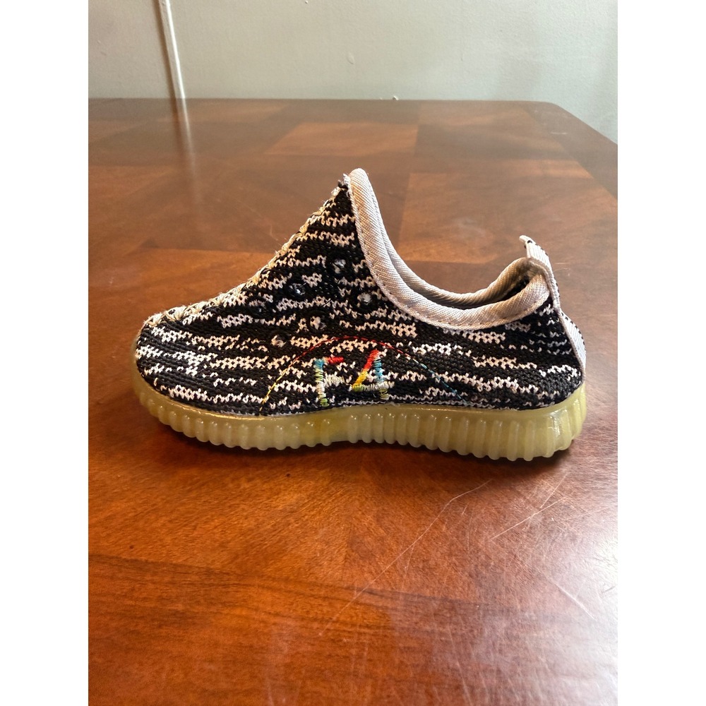 Adidas Yeezy Kids Zebra Knit Single Shoe Black‎ White Size 24 Replacement